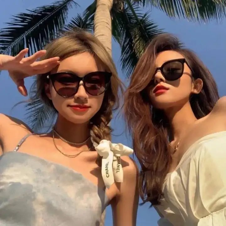 拿针的女孩
